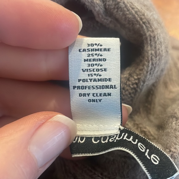 Autumn Cashmere Rib Drape Cardigan in Oatmeal - Picture 7 of 7